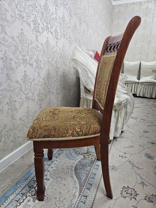 Стол и Стуляа очен хороший