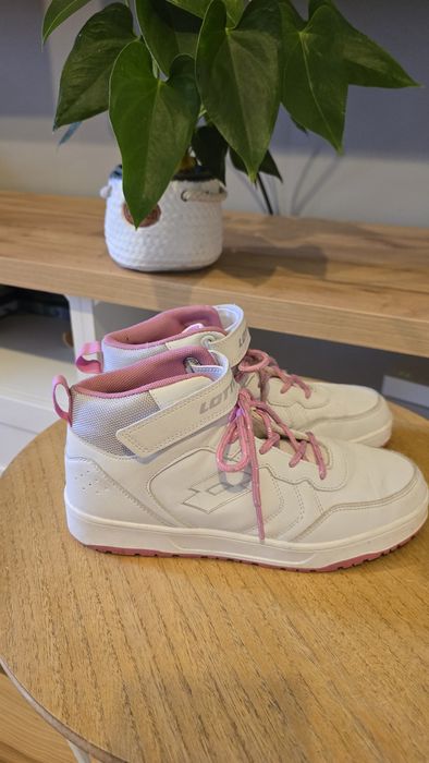 Маратонки Lotto размер 37, като нови