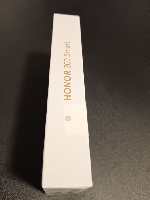 Vand 2 telefoane honor 200 sigilate pret 1000ron bugata