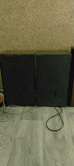 Продаю 2 колонки советские
