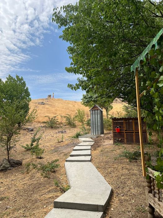 Продаётся земельный участок под дачу и дом !