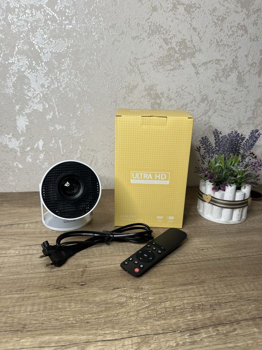 Проектор Ultra Y300