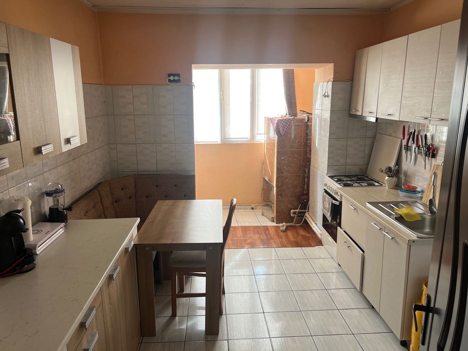 APARTAMENT DE VÂNZARE – Comuna Răcăciuni, Zona Centrală