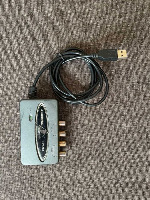 Placa audio externa Behringer U-Control UCA200 USB