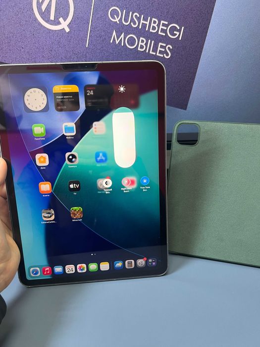 Srochno! iPad Pro M2 128GB + Chexol Green