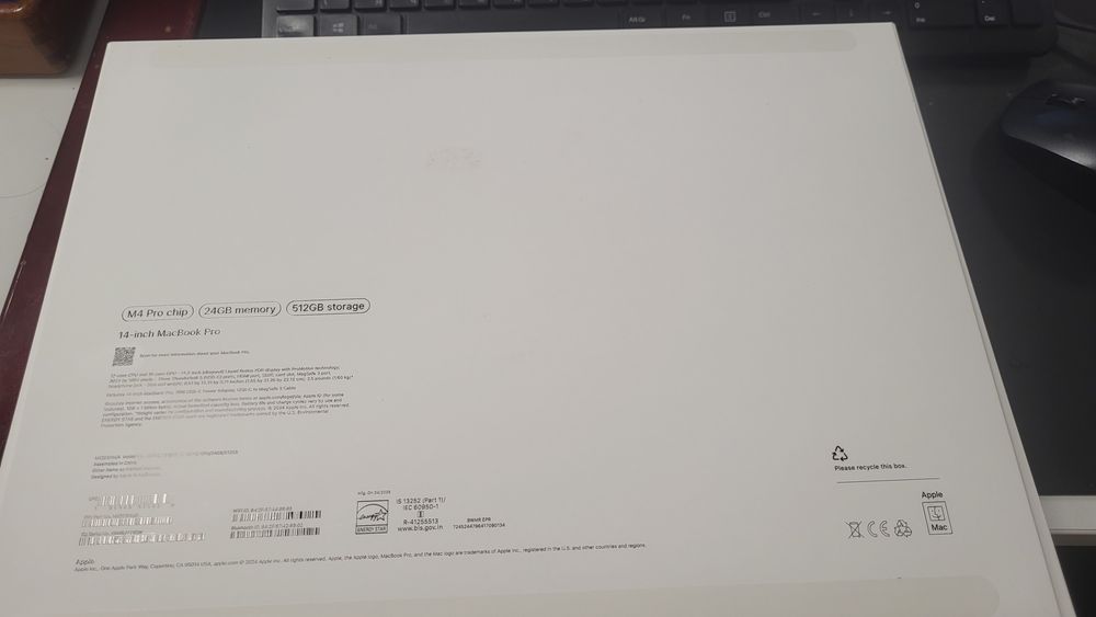 Оригинальные коробки MacBook Air и MacBook Pro