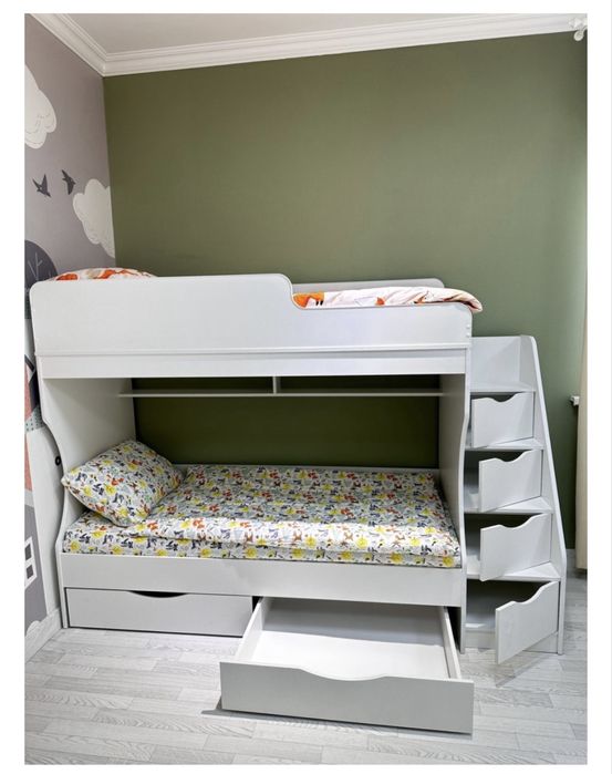 двухъярусная кровать