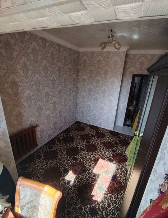 Продается квартира Юнусабад 6кв 2/4/4