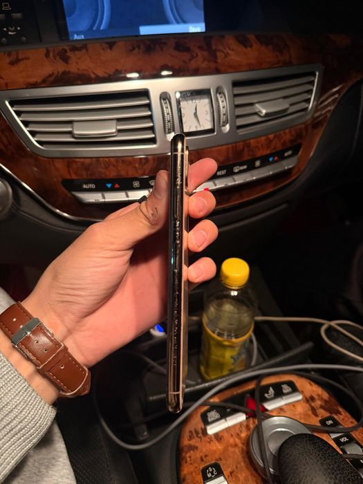 Продам айфон xs max