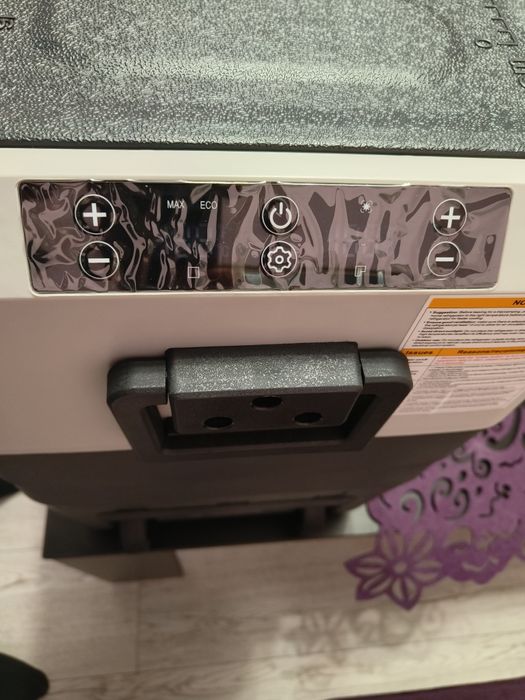 Хладилник фризер VEVOR на 12/24 волта