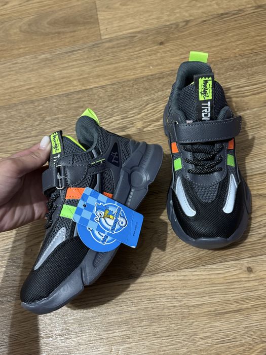 Кроссы 33 размер новый