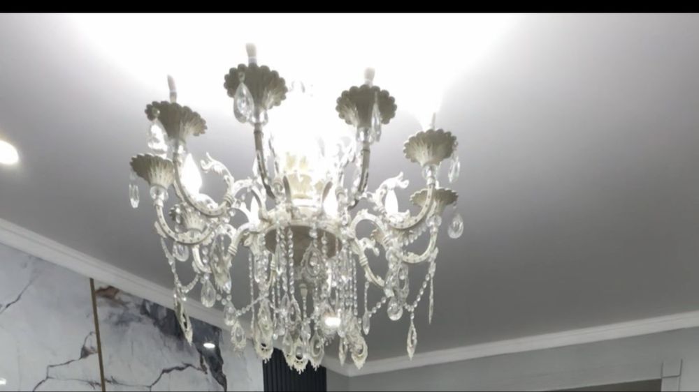 Продам люстра почти новый