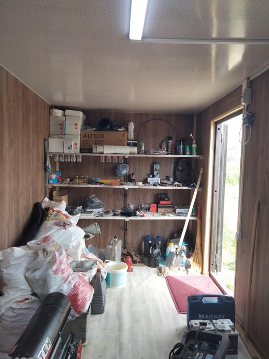 Продам жилой вагончик.