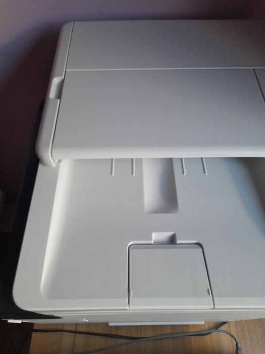 Imprimanta laser color