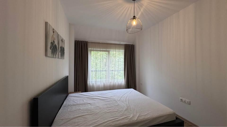 Дава се под наем Тристаен апартамент в Варна, Център - 89 кв.м за 800 € - Снимка #4