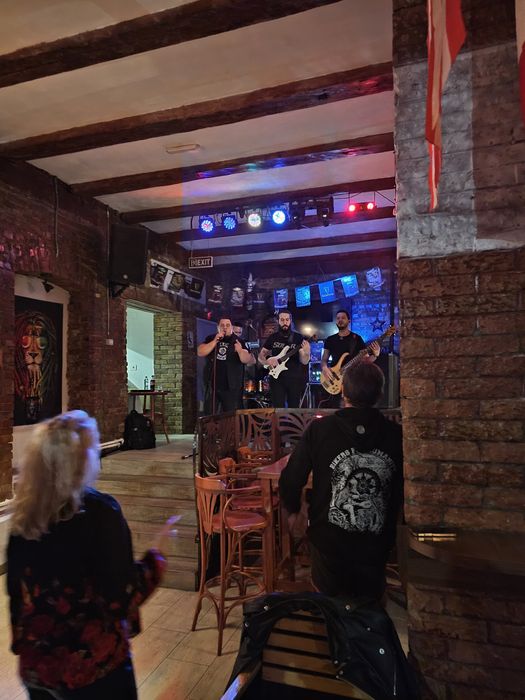 Inchiriez/Vand spatiu comercial Old Bridge Pub