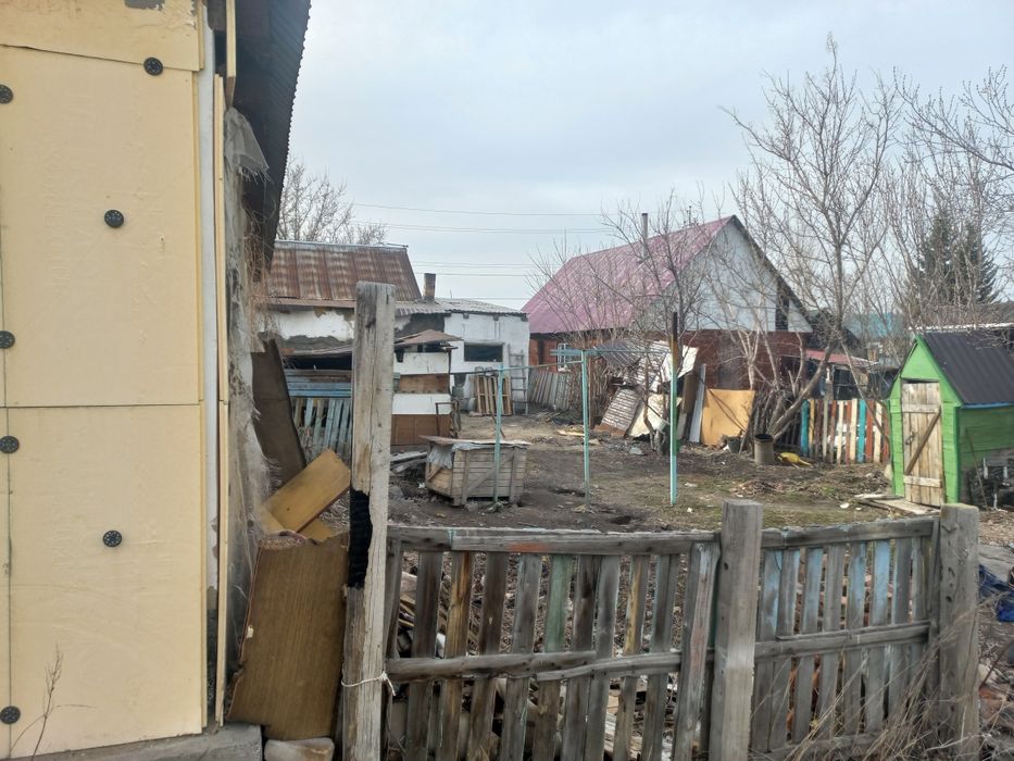 Титановая 44  3 Дома