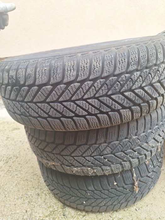 Зимни гуми 14 чисто нови и електрическа тротинетка