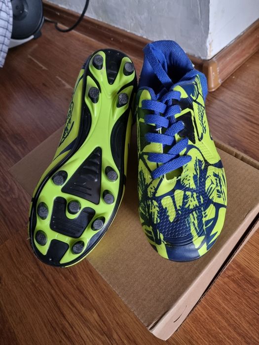 Футбольные бутсы 37рр