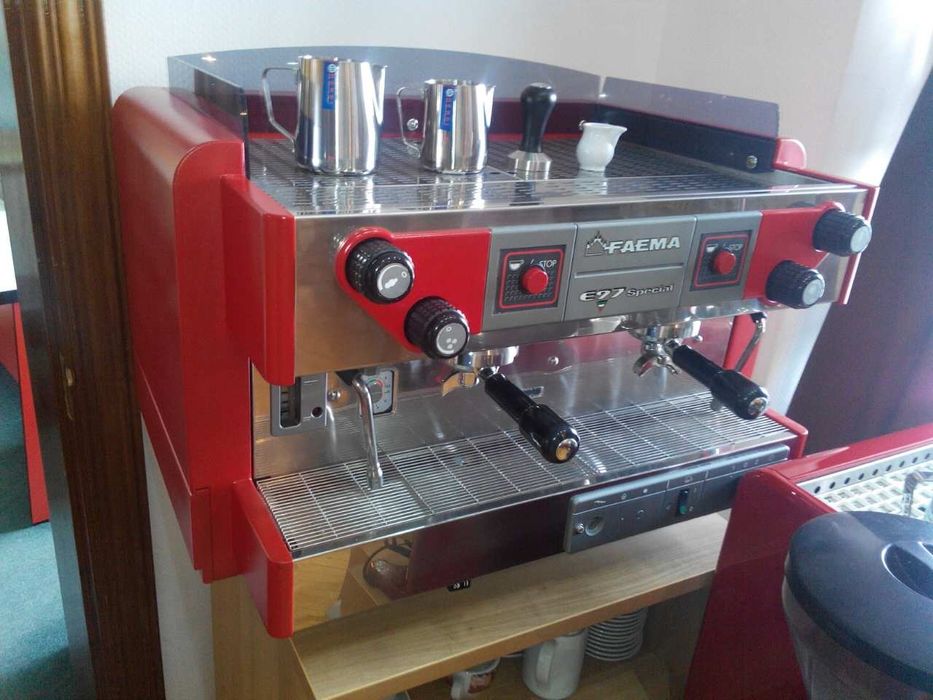 Продам профессиональные кофемашины:
• FAEMA E97 Special
• GAGGIA E90 3
