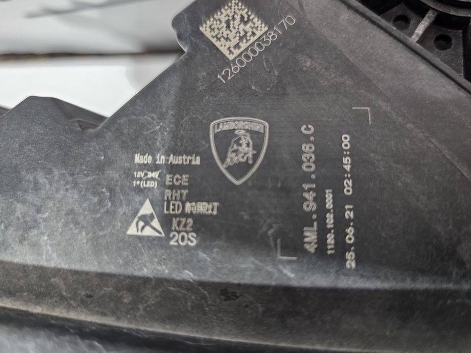 Far dreapta led Lamborghini Urus cod 4ML941036C