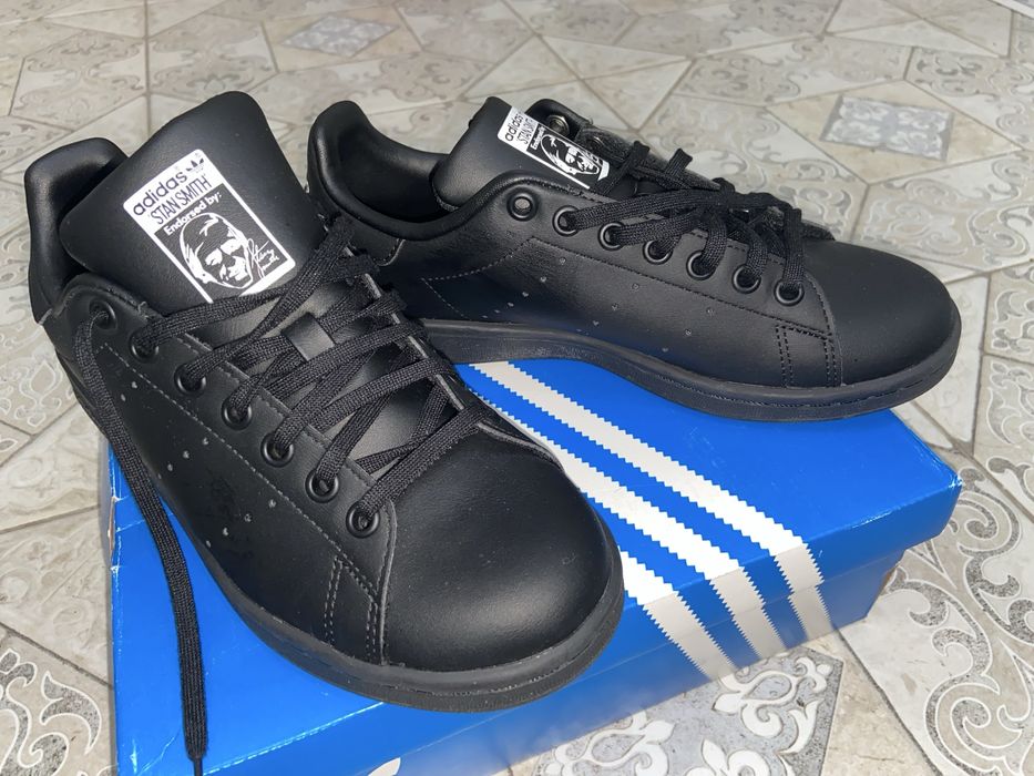 Кроссовки stan smith Adidas,оригинал 38-39 размер