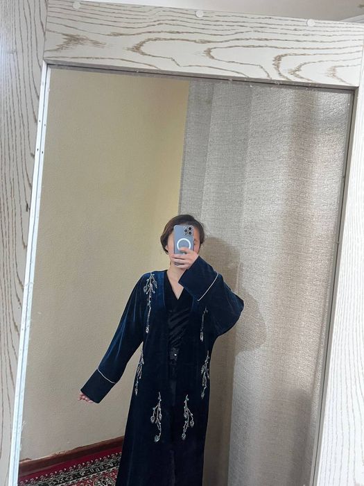 Абая Дубайски фасон ткань бархат ручная работа полностью С М Л подайде