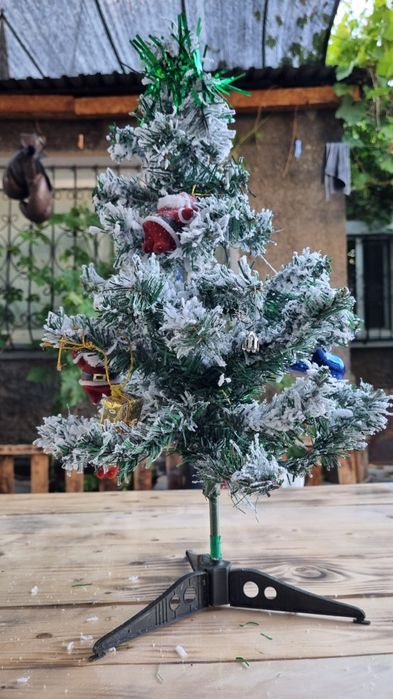 Елка новогодня маленькая