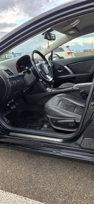 Toyota Avensis T27 facelift