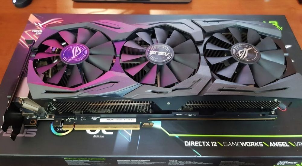Срочно ASUS ROG Strix GTX 1080 Ti 11GB GDDR5X
