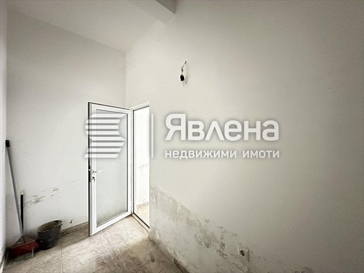 Магазин в Поморие - близо до плажа в оживен район