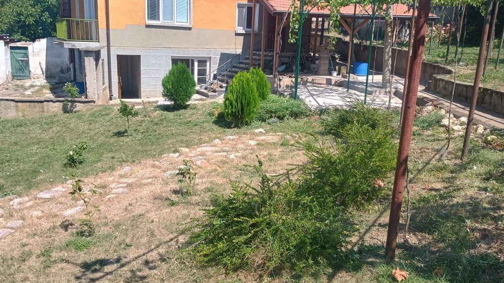 Къща в село Змейово