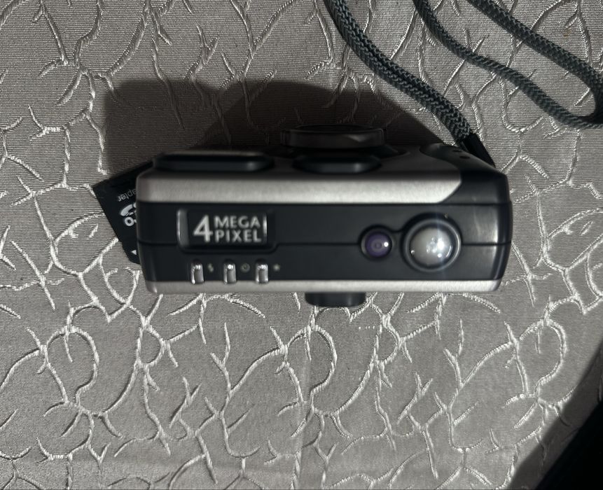 Ретро цифров фотоапарат