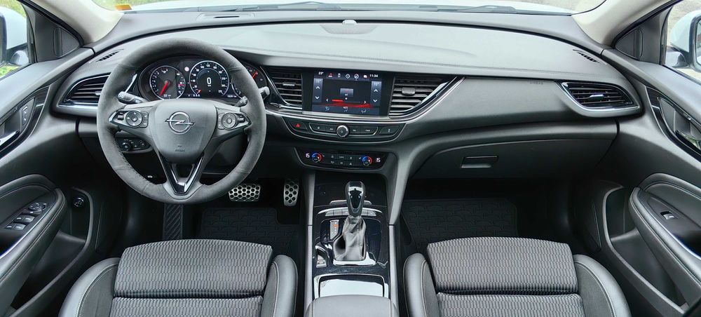 Opel Insignia AUTOMAT / 165CP / Jante 20" / Keyless / Full LED