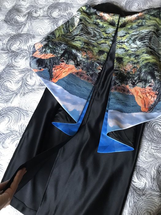 Вечернее платье от Камиллы Курбани