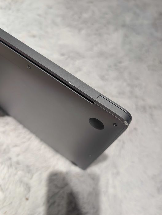 MacBook air 13" m1 8gb 256gb