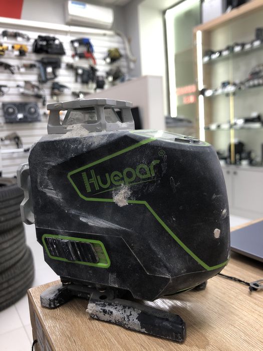 Лазерный. Уровень Huepar s04CG (p25)