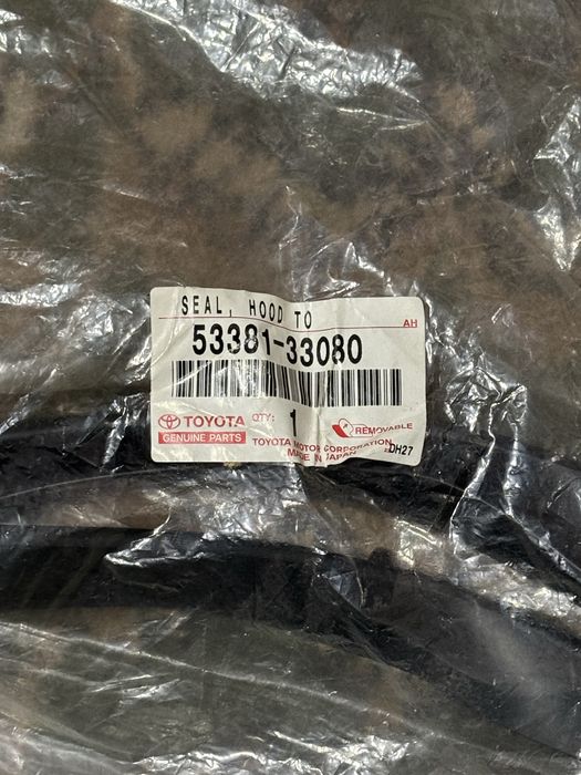 Уплотнитель капота камри 40 45