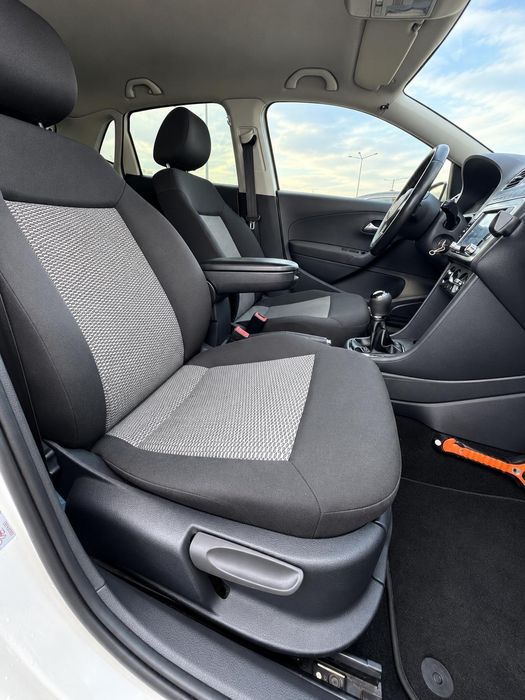 VOLKSWAGEN Polo 2012 — imagine 4