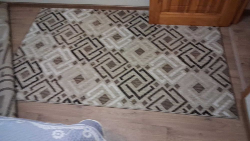 Продам два ковра 2×2 м и 2×1,5 м