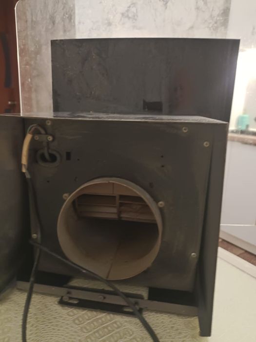Продам вытяжку б/у, рабочая