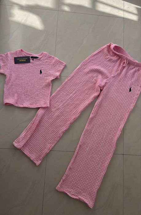 Дамски комплект от две части