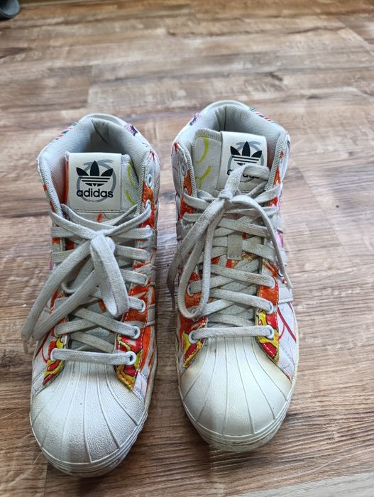 Обувки с платформа Адидас