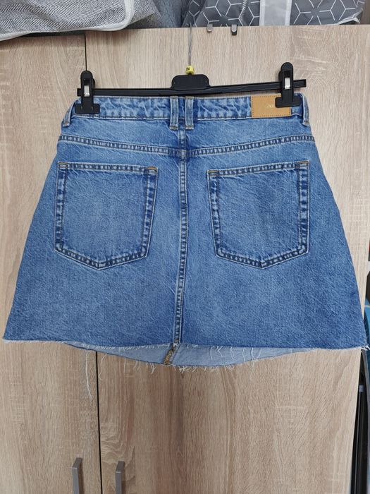 Fustiță blugi Zara mărimea M (nouă, cu etichetă)