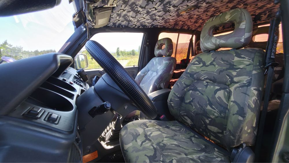Vand sau schimb Mitsubishi pajero top masina