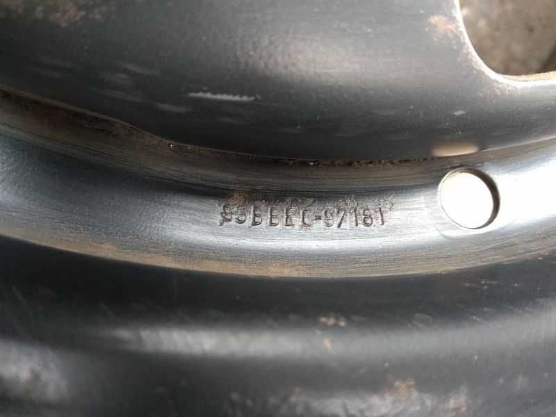 Продам оригинальные металлические диски на Ford