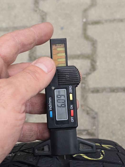 215 45 16 Pirelli 2 бр.