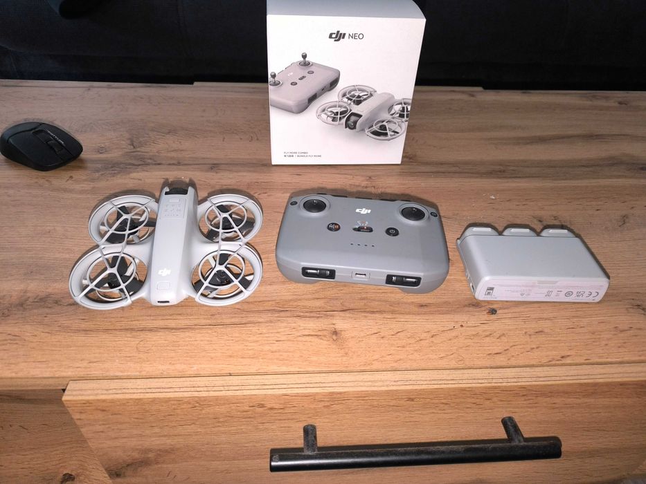 Дрон DJI Neo Fly More Combo