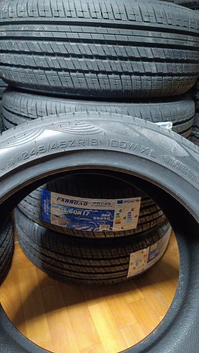 245/45ZR18  HAIDA