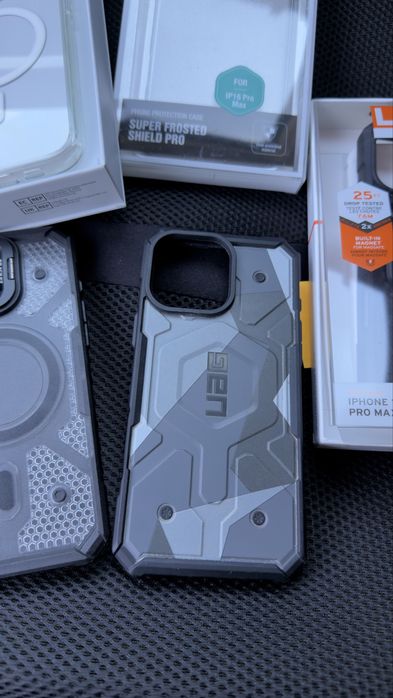 Huse Iphone 16 pro max, pret pachet